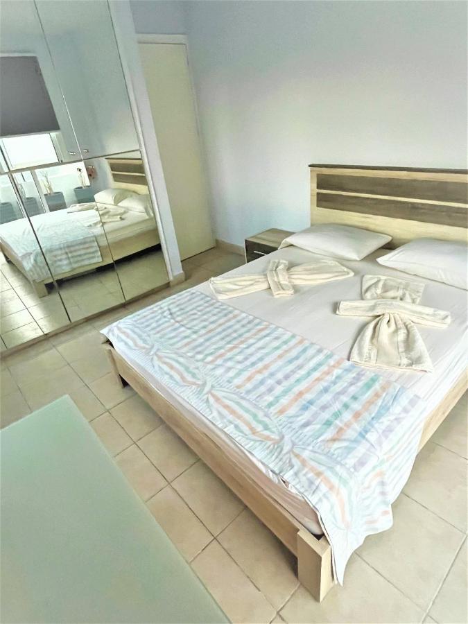 Appartamento Cyprus-Grecian Sea Larnaca Esterno foto